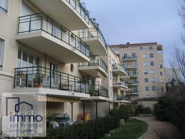 Location Appartement 2 pièces 49.33 m² Lyon 8e Arrondissement 69008 Grange blanche