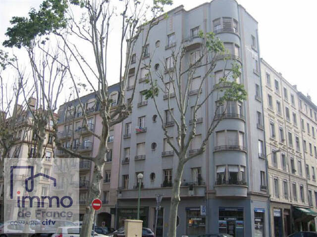 Rent Apartment 2 rooms 38 m² Lyon 6e Arrondissement 69006 Foch