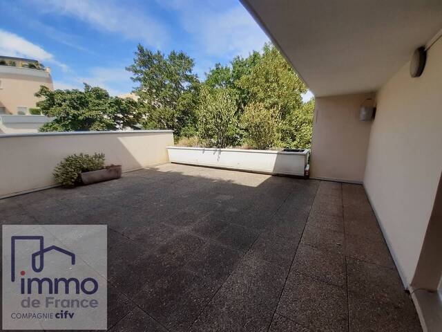 Location Appartement 4 pièces 89.98 m² Dardilly 69570
