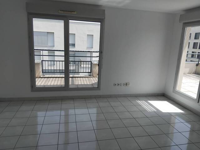 Location Appartement 1 pièce 29.4 m² Lyon 8e Arrondissement 69008 Maison de la danse