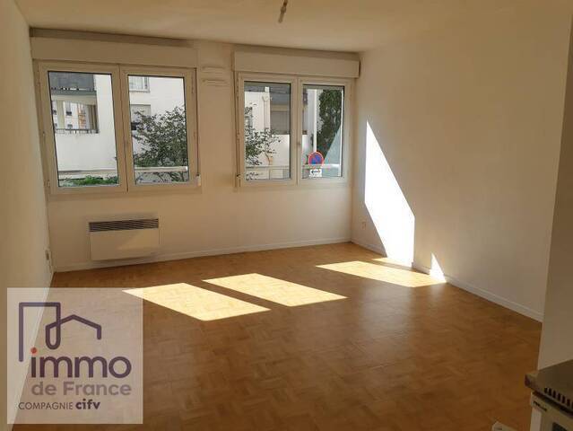 Location Appartement 1 pièce 27 m² Lyon 7e Arrondissement 69007 Garibaldi