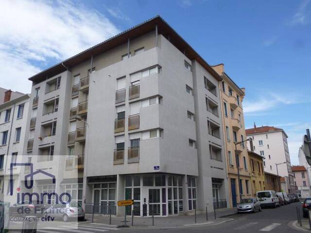 Location dans résidence étudiante appartement 1 pièce 24 m² à Lyon 8e Arrondissement (69008) Sans souci