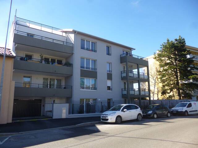 Location Appartement 3 pièces 59.61 m² Bron 69500 Centre