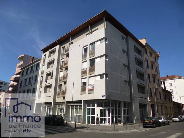 Location Appartement 1 pièce 26 m² Lyon 8e Arrondissement (69008) Sans souci - monplaisir