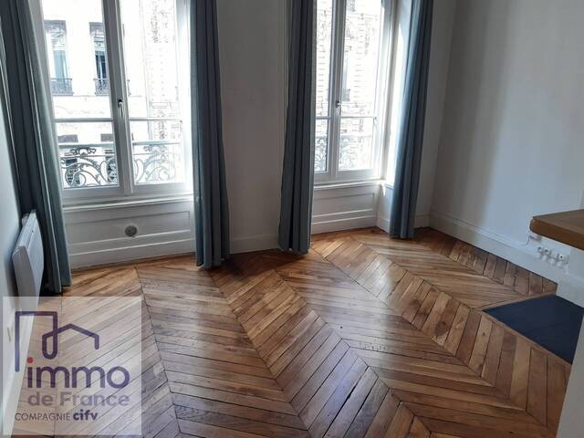 Location Appartement 3 pièces 76 m² Lyon 1er Arrondissement 69001
