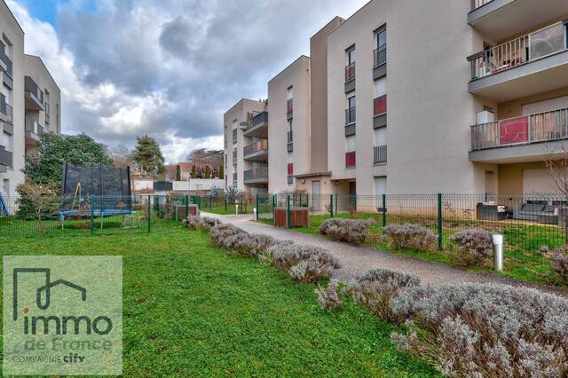 Vendu Appartement 1 pièce 34.8 m² Champagne-au-Mont-d'Or 69410