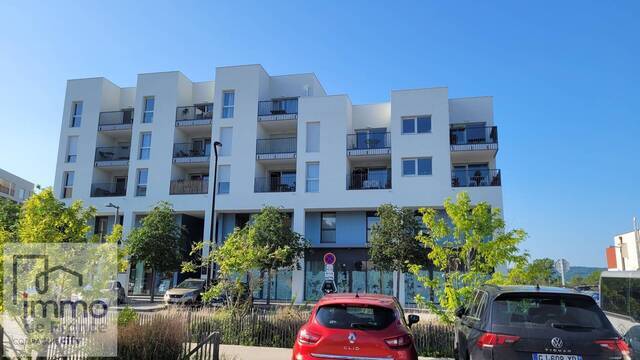 Rent Apartment 1 room 30.81 m² L' Isle-d'Abeau 38080