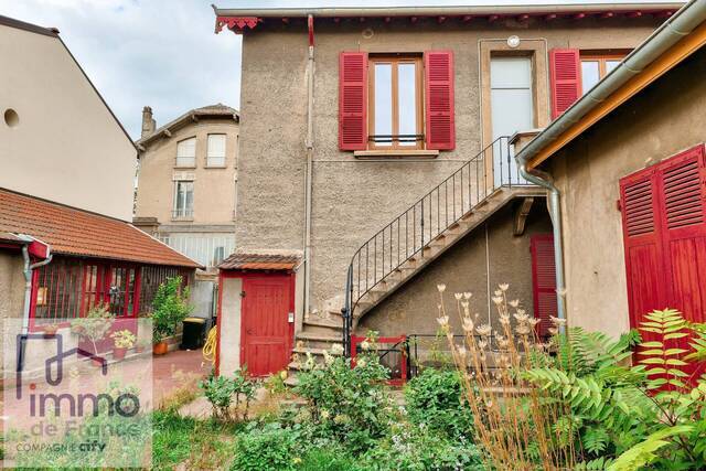 Vente maison 7 pièces 130 m² à Saint-Fons (69190) - Centre ville