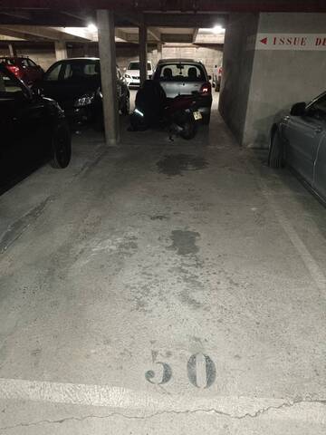 Rent Parking 14 m² Villeurbanne 69100