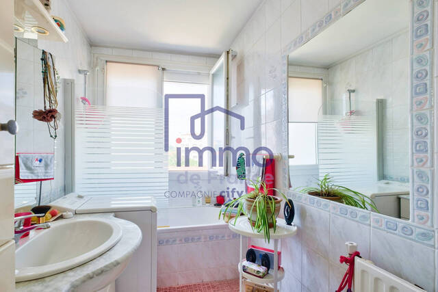 Vente Appartement 3 pièces 54.5 m² Vénissieux 69200