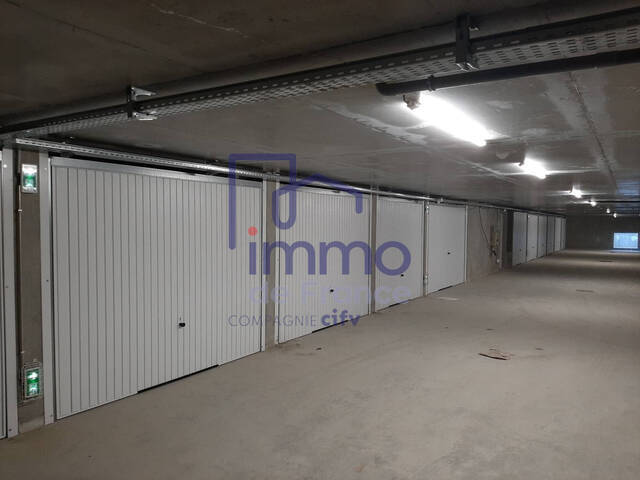 Sale Parking 11 m² Lyon 3e Arrondissement 69003