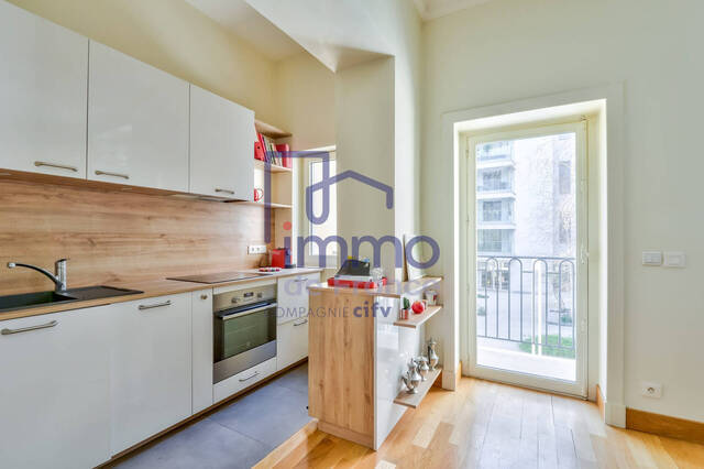 Sale Apartment 3 rooms 71 m² LYON 69002