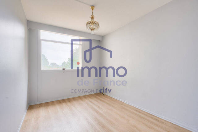 Sale Apartment 4 rooms 66 m² Villeurbanne 69100