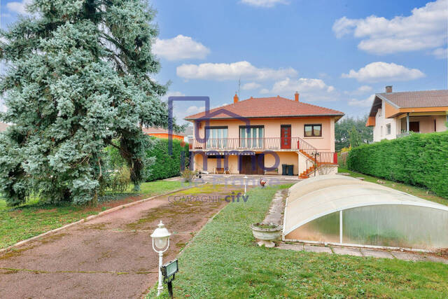 Sale House villa 4 rooms 103.22 m² Lentilly 69210