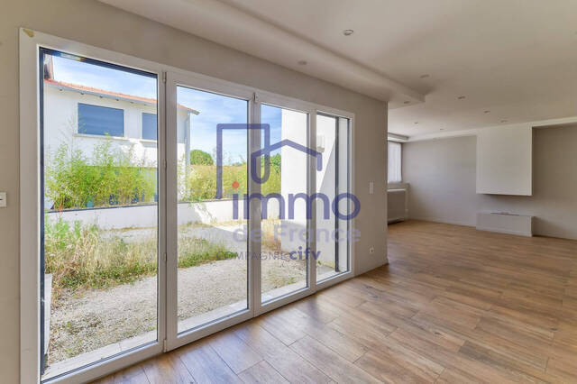 Sale House 5 rooms 117 m² Francheville 69340