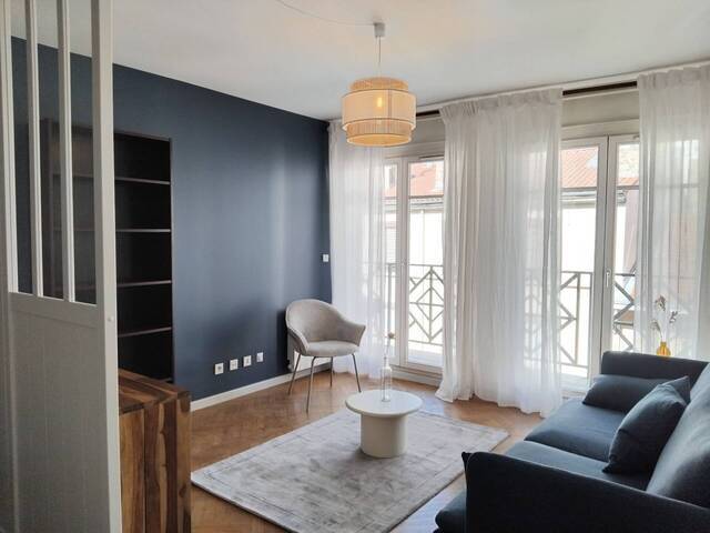 Location Appartement 1 pièce 43.85 m² Lyon 7e Arrondissement 69007 Quai de rhone
