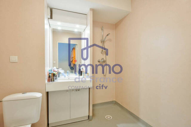 Sale Apartment 1 room 19.5 m² LYON 69007