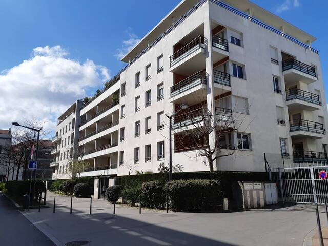 Location Appartement 4 pièces 93.1 m² Lyon 3e Arrondissement 69003