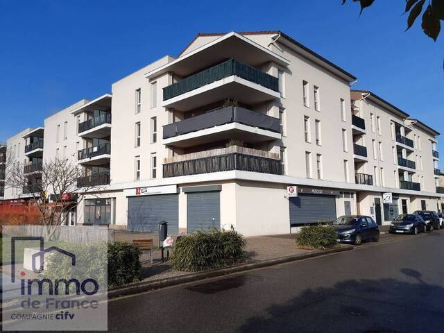 Location Local boutique Meyzieu 69330