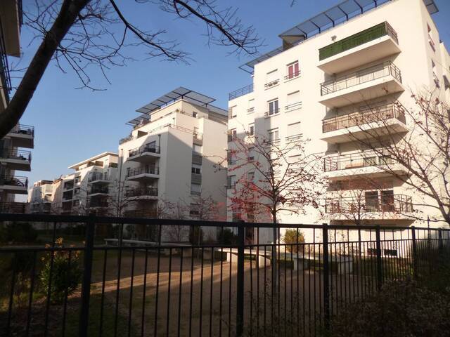 Location Appartement 3 pièces 64.11 m² Lyon 8e Arrondissement 69008