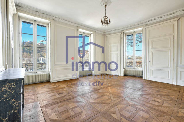 Vente Appartement 4 pièces 130 m² LYON 69002