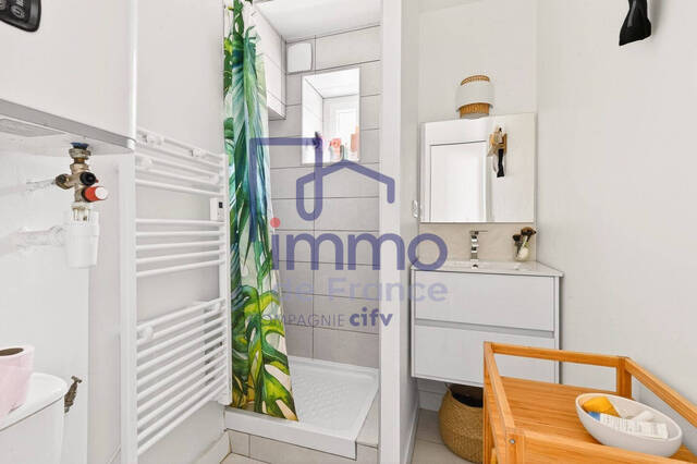 Sale Apartment 2 rooms 37 m² Pierre-Bénite 69310