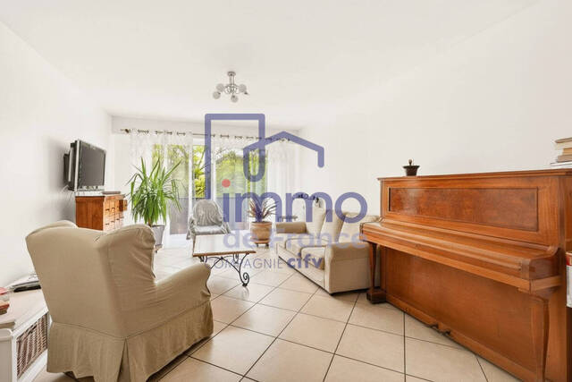 Vente Appartement 5 pièces 95 m² Vénissieux 69200