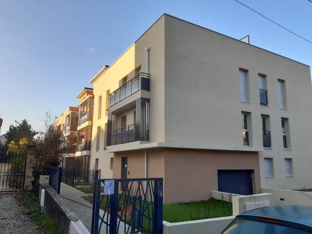 Location Appartement t2 37 m² Saint-Priest 69800