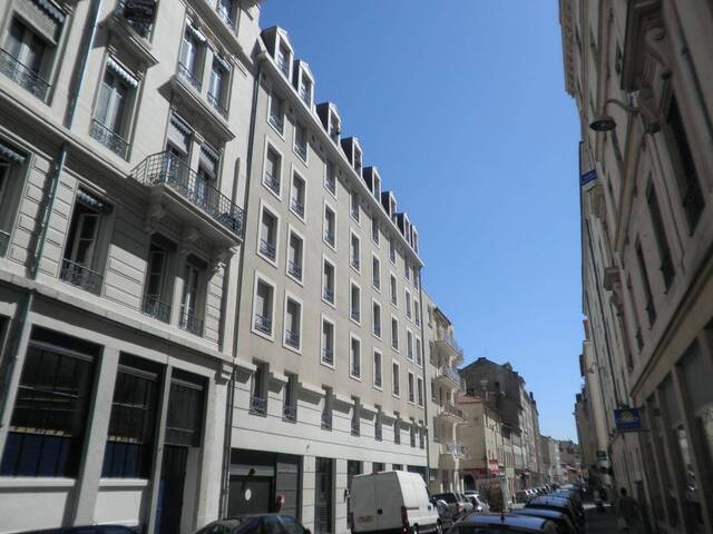 Rent Apartment studio 1 room 21 m² Lyon 7e Arrondissement 69007 LYON 7