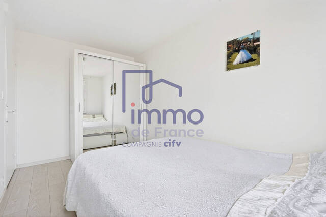 Sale Apartment 3 rooms 66 m² Vénissieux 69200