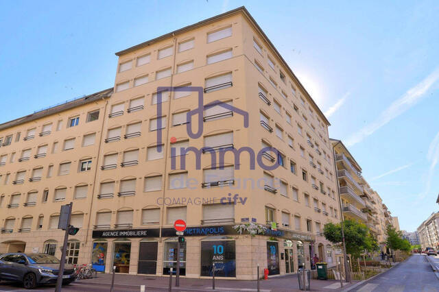 Vente Appartement 1 pièce 27 m² LYON 69007