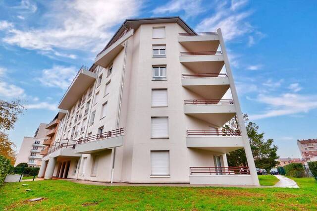 Location Appartement studio 1 pièce 19 m² Lyon 8e Arrondissement 69008 LYON 8