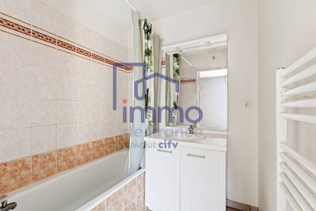 Vente Appartement 2 pièces 49 m² Saint-Fons 69190