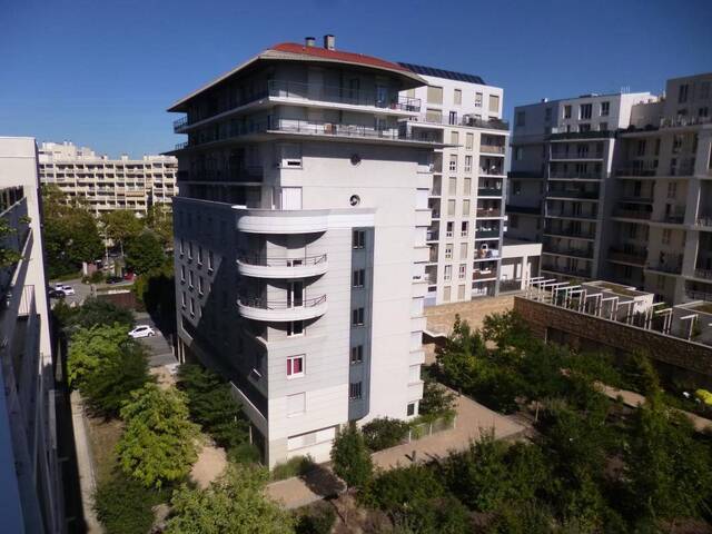 Location Appartement studio 1 pièce 17 m² Lyon 8e Arrondissement 69008 LYON 8