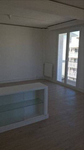 Location appartement 4 pièces 73.61 m² à Toulon (83000)
