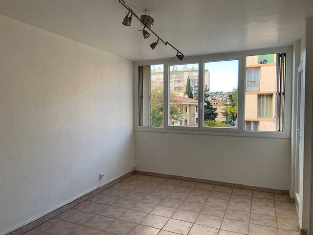 Location appartement 3 pièces 52.31 m² à Toulon (83200)