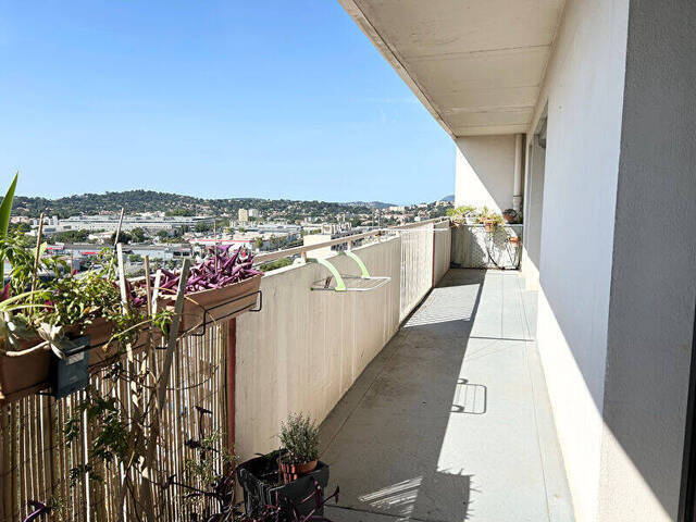 Vente Appartement 4 pièces 65 m² Toulon (83100)