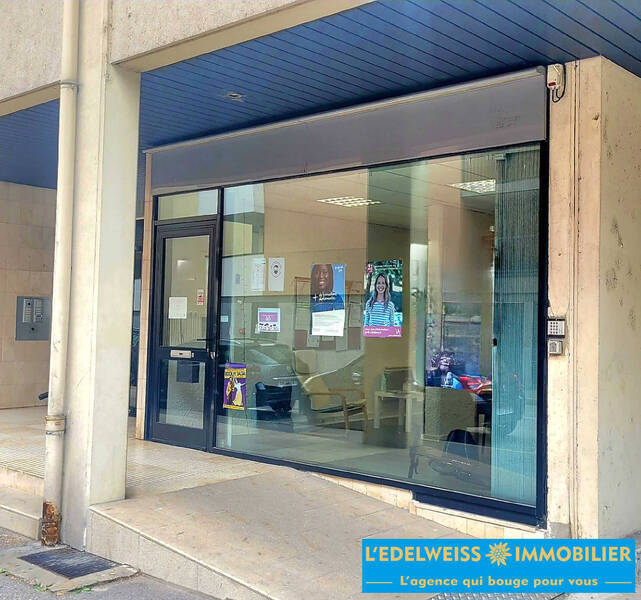 Vente local professionnel 64 m² à Chambéry 73000 180 000 €