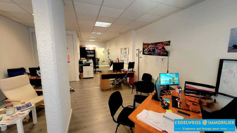 Vente local professionnel 64 m² à Chambéry 73000 180 000 €