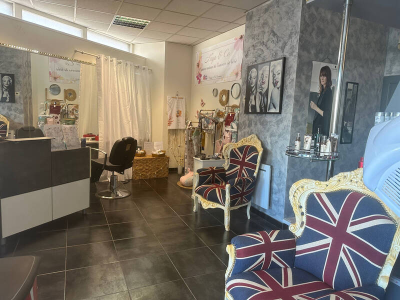 Vente fonds de commerce salon de coiffure 60 m² à Bonne 74380 79 000 €