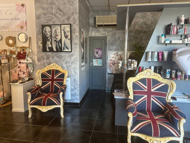 Vente fonds de commerce salon de coiffure 60 m² à Bonne 74380 79 000 €