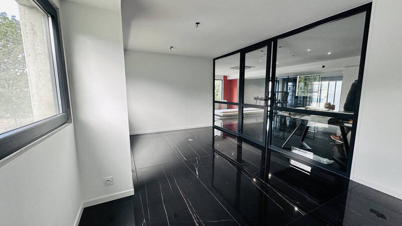Buy professional space local commercial 347 m² in Amancy 74800 360 000 €