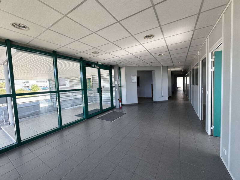 Vente local d'activité 1380 m² à Fillinges 74250 Axe Fillinges Findrol 2 900 000 €