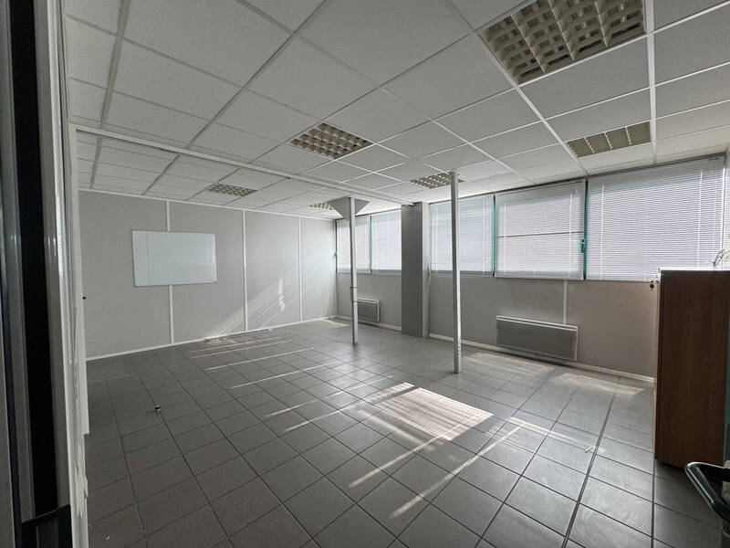 Vente local d'activité 1380 m² à Fillinges 74250 Axe Fillinges Findrol 2 900 000 €