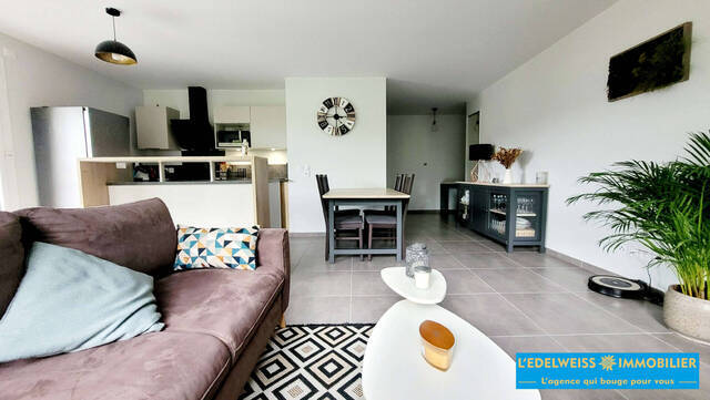 Sale Apartment 4 rooms 88.42 m² Chambéry 73000