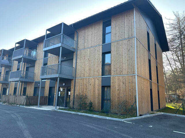 Sale Apartment 4 rooms 77.81 m² Châtillon-sur-Cluses 74300