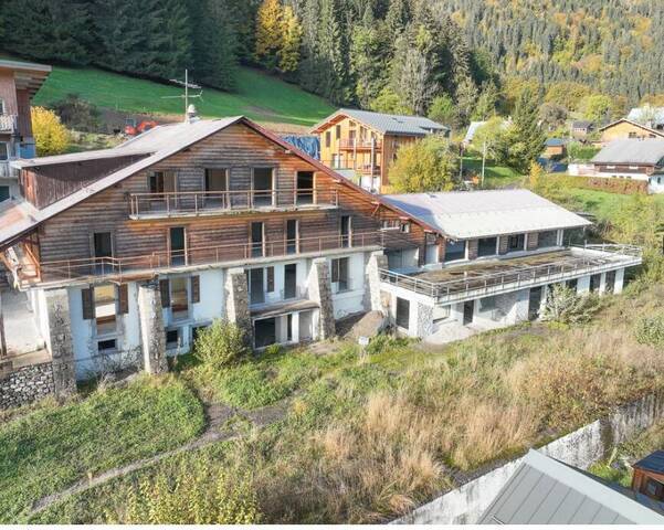 Vente Maison chalet 30 pièces 1400 m² Essert-Romand 74110