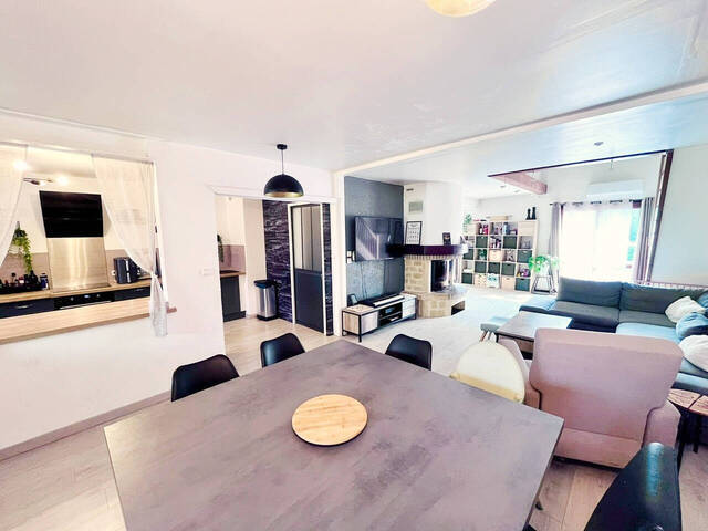 Vente Appartement 5 pièces 124 m² Cluses 74300 Proche De Tout Commerces