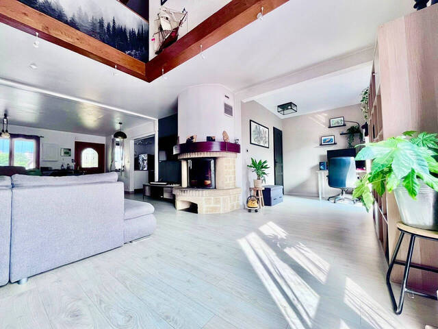 Vente Appartement 5 pièces 124 m² Cluses 74300 Proche De Tout Commerces
