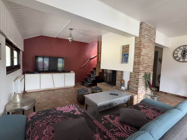 Sale Apartment duplex 4 rooms 125 m² Saint-Pierre-en-Faucigny 74800 CALME